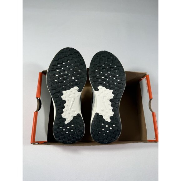 New Nike Revolution 7 Shoes Mens Size 7 Gray White Running Sneakers FB2207-011 - Picture 9 of 10